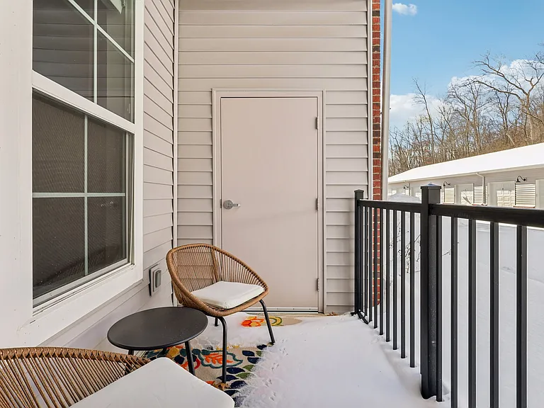 Berkshire Apartments — Photo 73