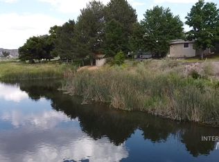 26674 River Rd, Grand View, ID 83624