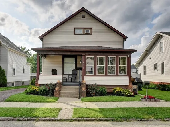 223 Miller Ave, Dennison, OH 44621