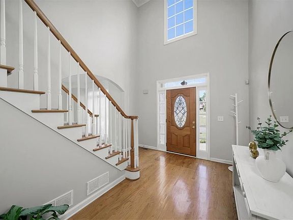 4th image of 2275 Snug Hbr NE