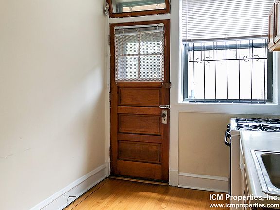 2nd image of 3501 N Greenview Ave #3A