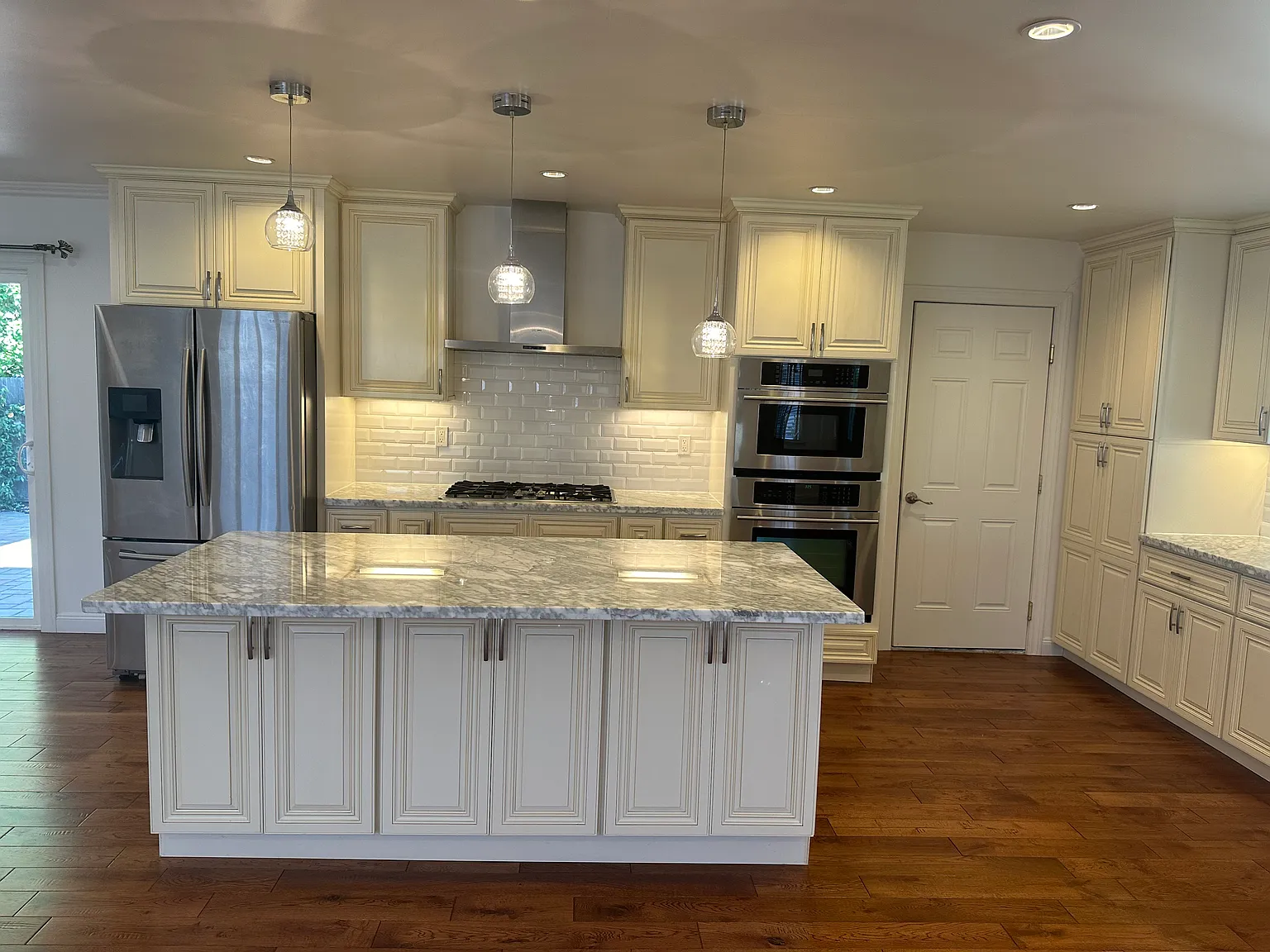 4 bed, 1900 sqft, $4,900 — Photo 4