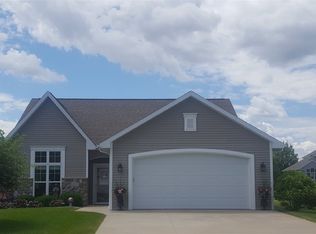 2815 E Lucylu Ct #5, Appleton, WI 54913