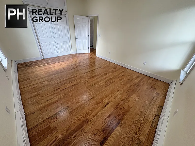 100 Summit Ave #2 — Photo 12