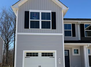 423 Quarry Creek Dr, Amherst, OH 44001