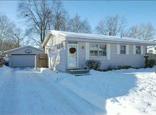 3216 E 41st Ct, Des Moines, IA 50317