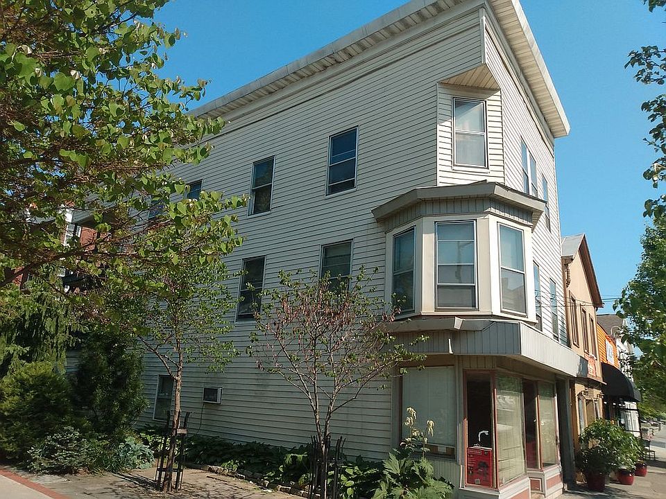 2nd image of 338 Main St