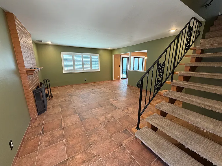 1619 Beechwood Dr — Photo 11