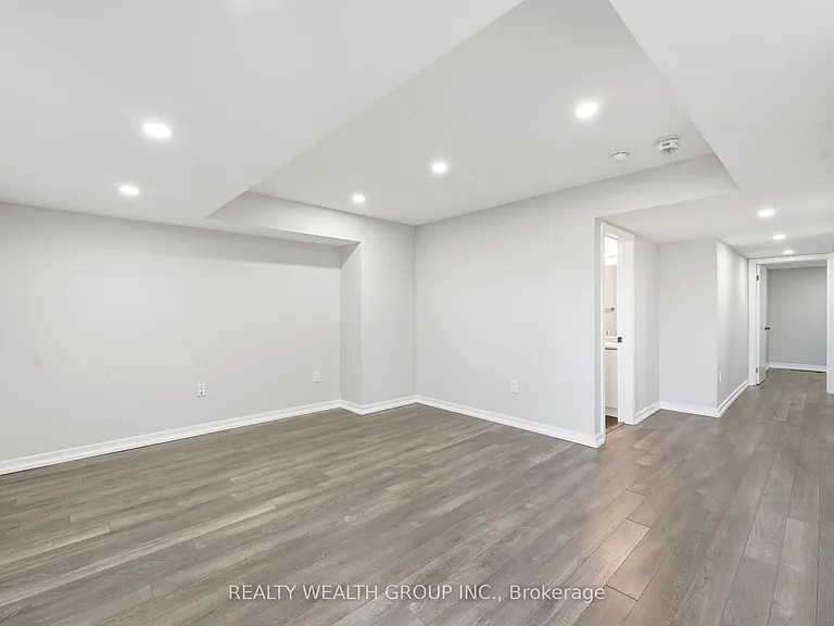112 Golden Springs Dr — Photo 28