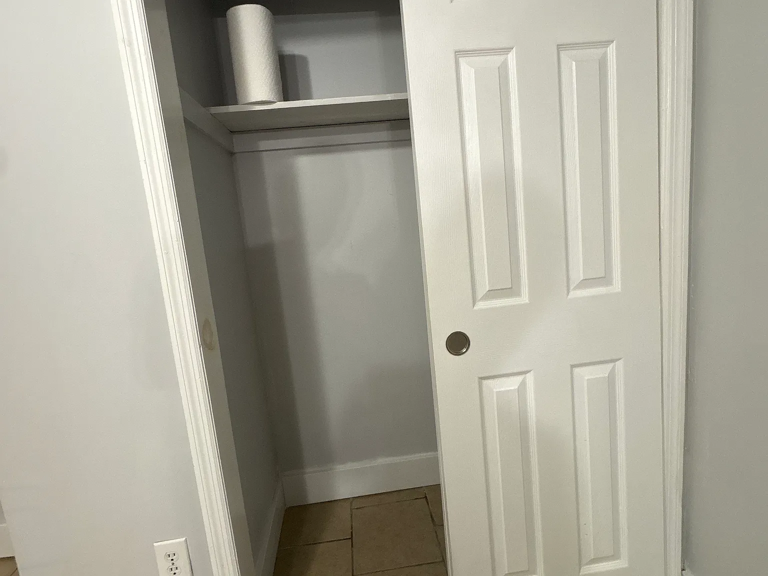 2 bed, 800 sqft, $1,950 — Photo 4