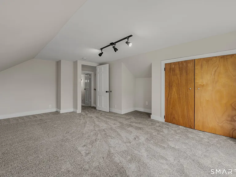115 Pequot Ave — Photo 25