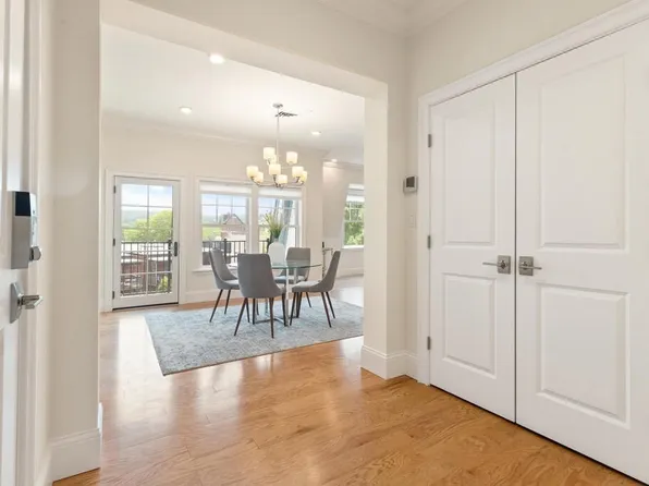 40 Elmwood Ave #4, Winchester, MA 01890