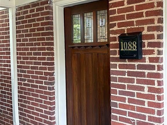 2nd image of 1088 Sanders Ave SE