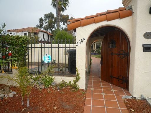 1st image of 2544 Collier Ave