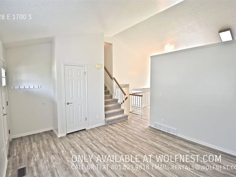 328 E 1700 S — Photo 2