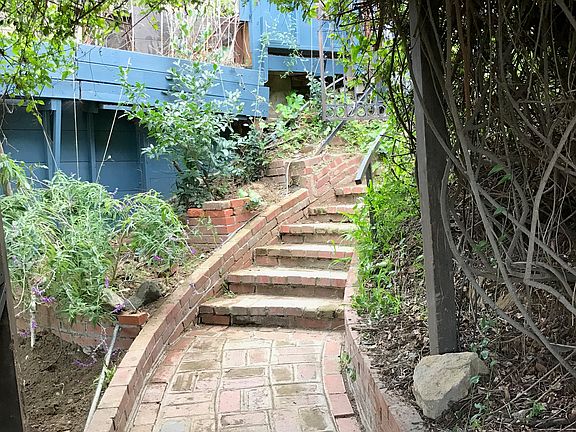 3rd image of 2414 Echo Park Ave