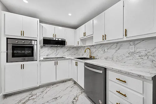 19380 Collins Ave #608 Photo 1
