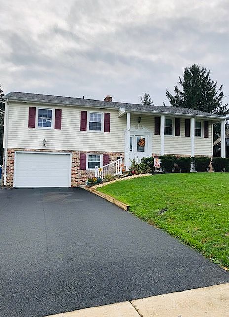 1st image of 413 Pinehurst Rd