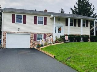 413 Pinehurst Rd, York, PA 17402