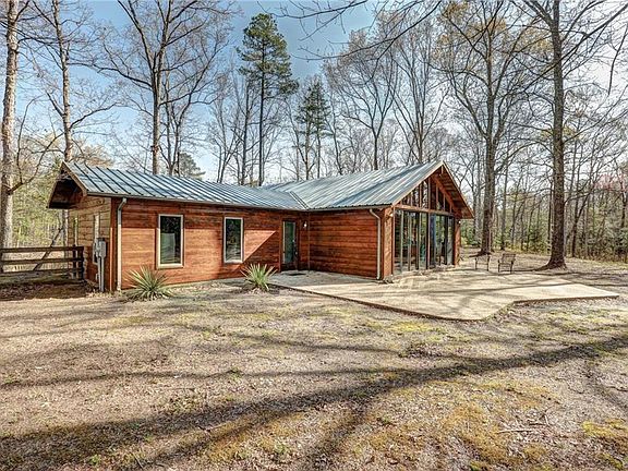 4th image of 7990 Wood Dr