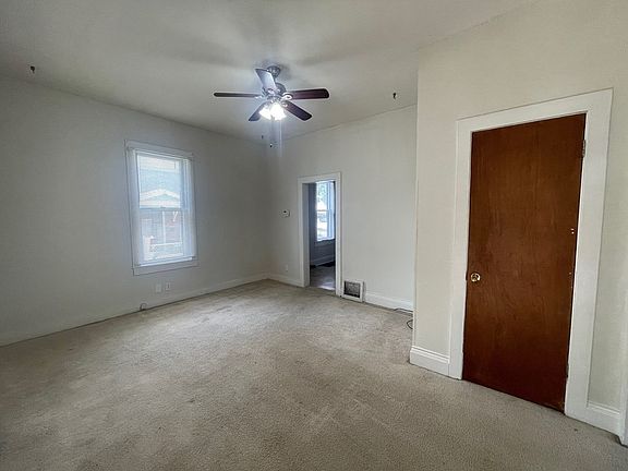 5th image of 610 S 10th St