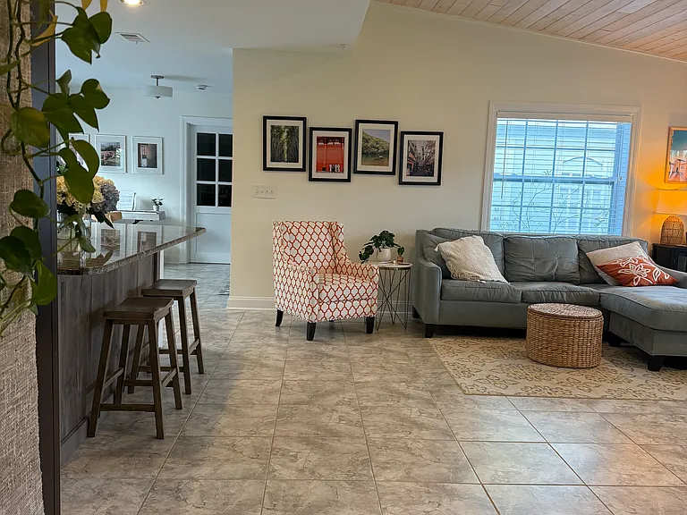 1306 Palm Cir — Photo 4