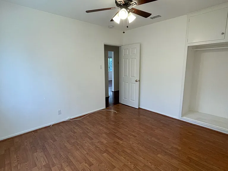 Left bedroom