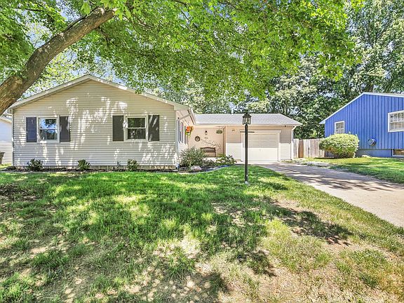 2nd image of 1810 Rebecca Dr