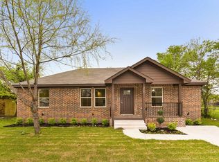 250 E Cooper St, Palmer, TX 75152