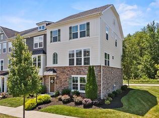306 Cross Creek Dr, Cranberry Township, PA 16066
