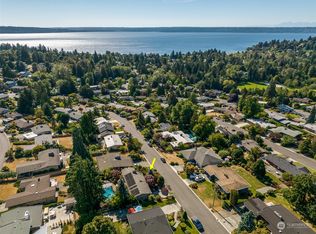 393 SW 176th Pl, Normandy Park, WA 98166