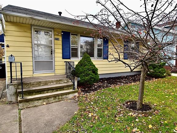 2nd image of 3718 West Blvd