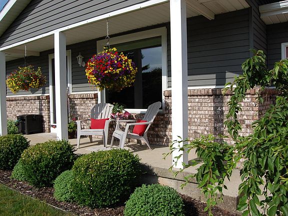 2nd image of 6641 Knollview Dr