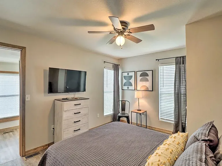204 W Trish Knight St — Photo 10