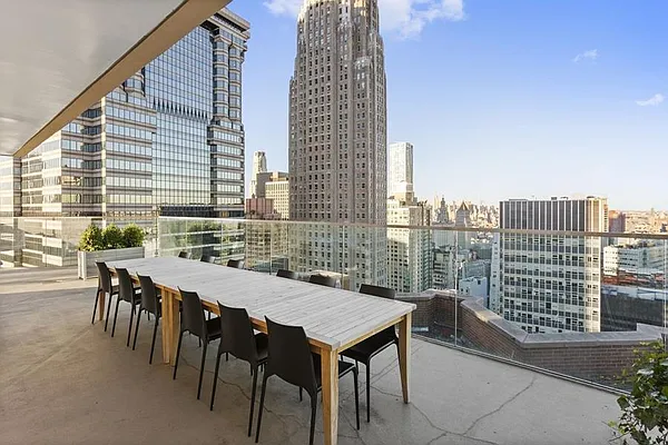 Rented by Domus Realty | media 42
