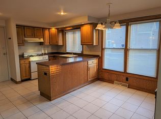 28 Lake Ave APT 1, Lancaster, NY 14086