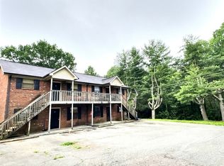 2855 White Meadow Ln, Winston Salem, NC 27107