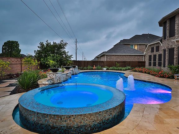 5th image of 11334 Lazarro Ln