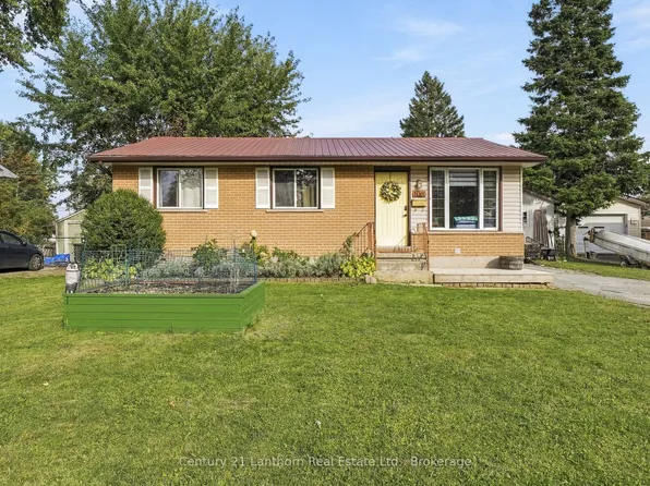 706 Willis St, Kingston, ON K7M 6H3