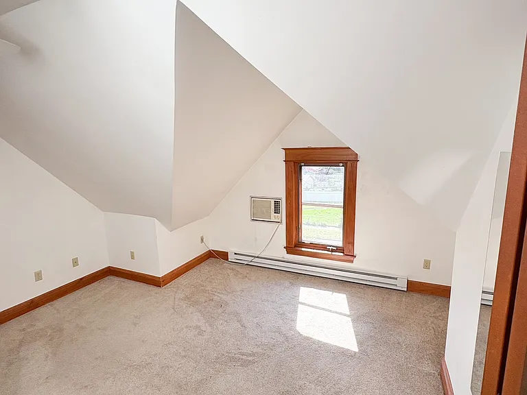 1698 Minnehaha Ave W #3 — Photo 9