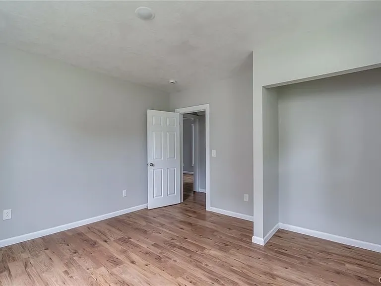 125 N Hamilton St — Photo 22