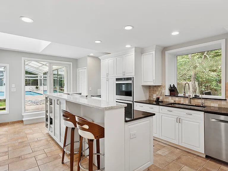 120 Springy Banks Rd — Photo 8