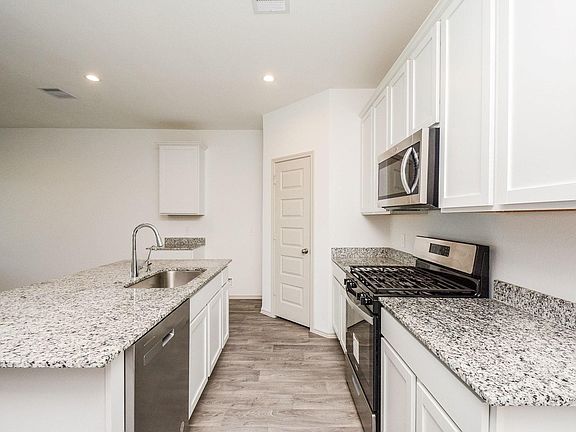 3rd image of 1811 Laguna Way