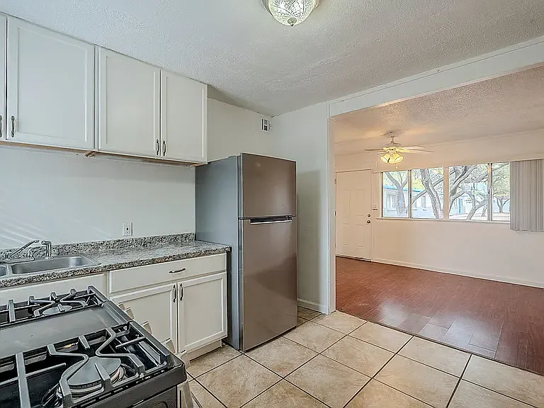 3047 N Los Altos Ave #3047 — Photo 6