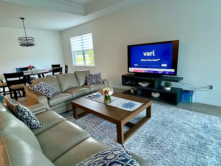 6942 Honeybell Dr — Photo 4