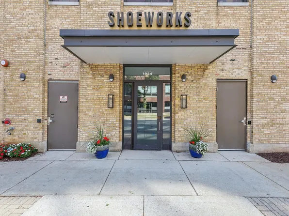 1924 N Hubbard St APT 213, Milwaukee, WI 53212