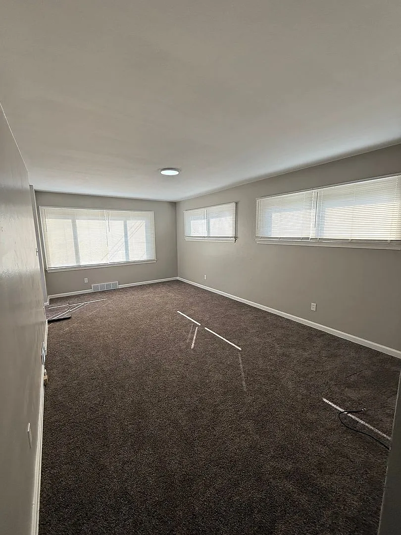 3232 Meredyth Ln photo 1