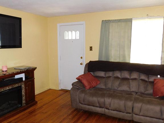 4th image of 73 Park Ave
