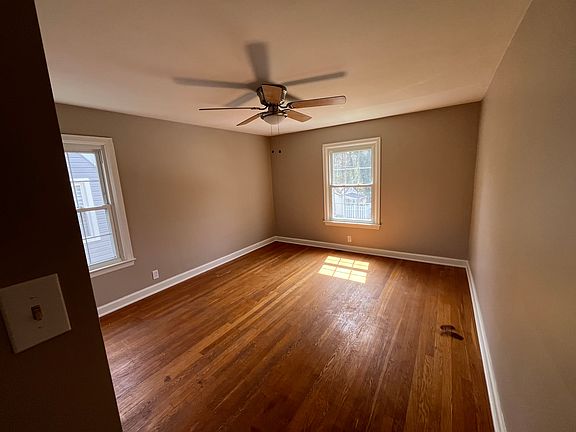 4th image of 2069 Norwood Blvd