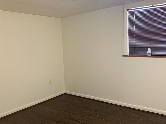 5th image of 227 W Beresford Ave #3